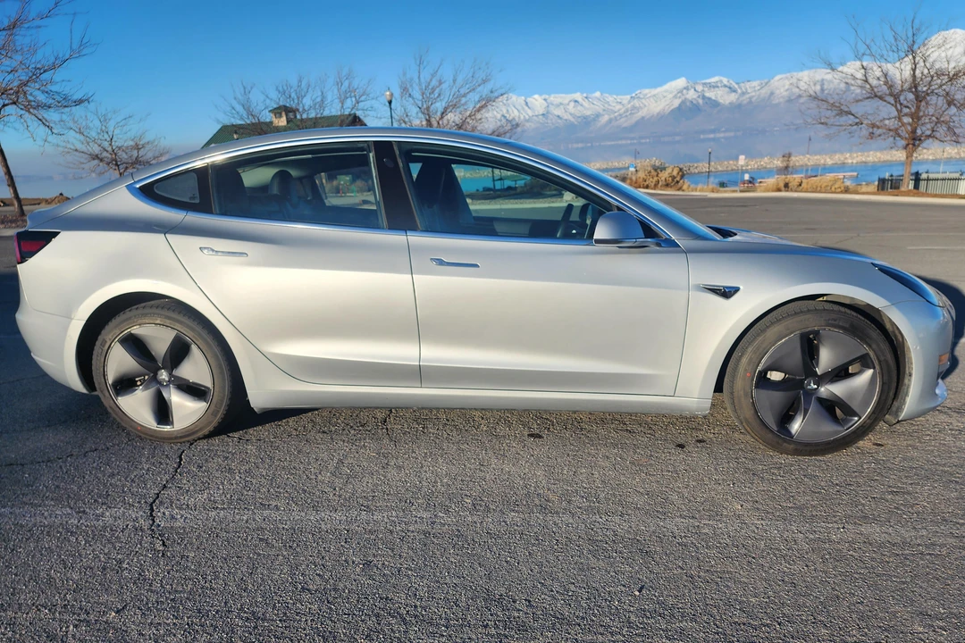 2018 Tesla Model 3 - Image 3 of 31