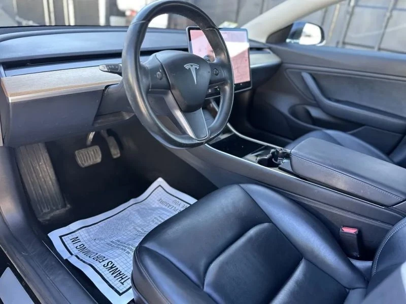 2018 Tesla Model 3 - Image 10 of 12