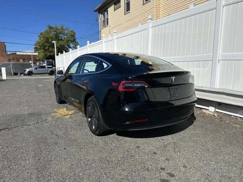 2018 Tesla Model 3 - Image 5 of 12
