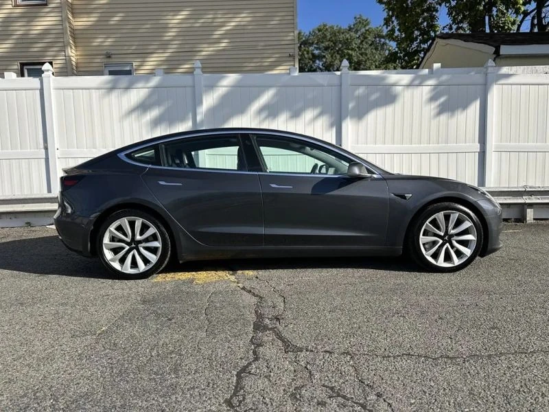 2018 Tesla Model 3 - Image 8 of 12