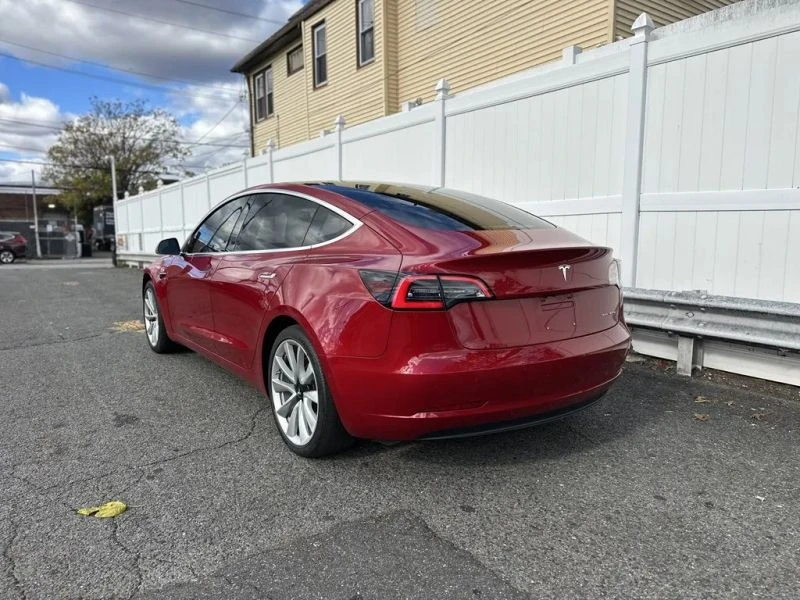 2018 Tesla Model 3 - Image 5 of 12