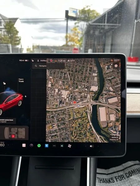 2018 Tesla Model 3 - Image 11 of 12