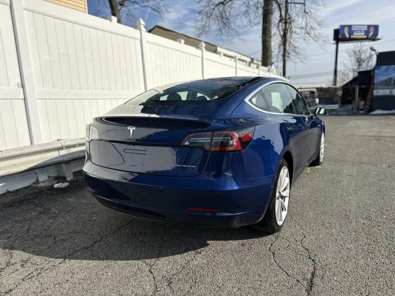 2018 Tesla Model 3 - Image 5 of 12
