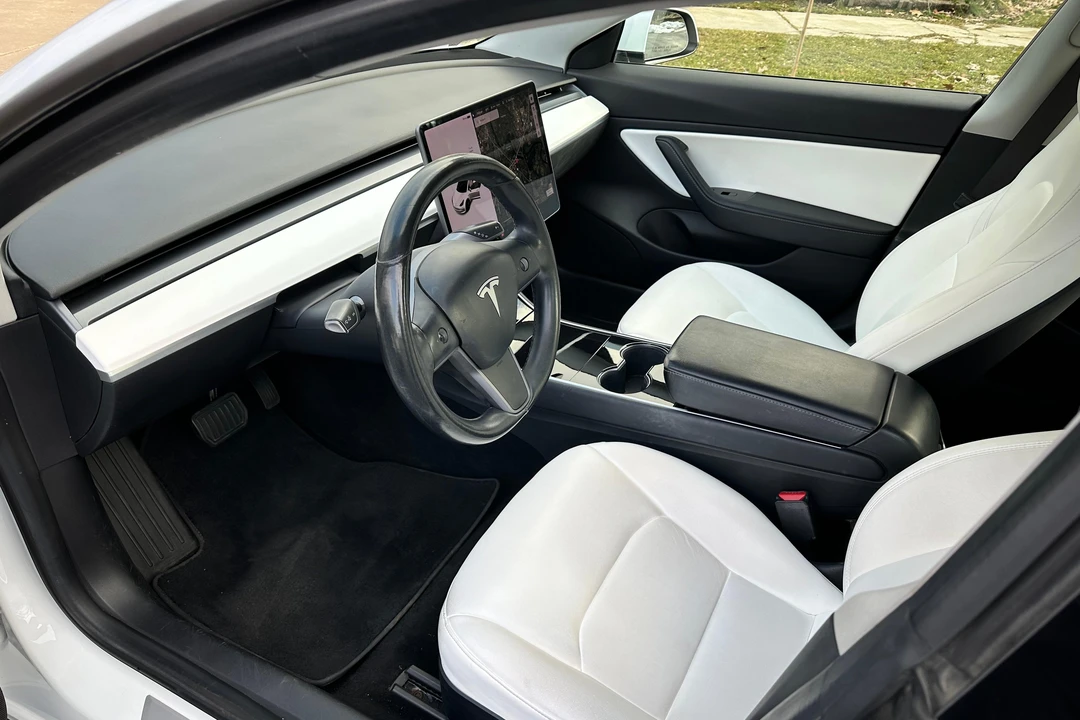 2018 Tesla Model 3 - Image 28 of 31