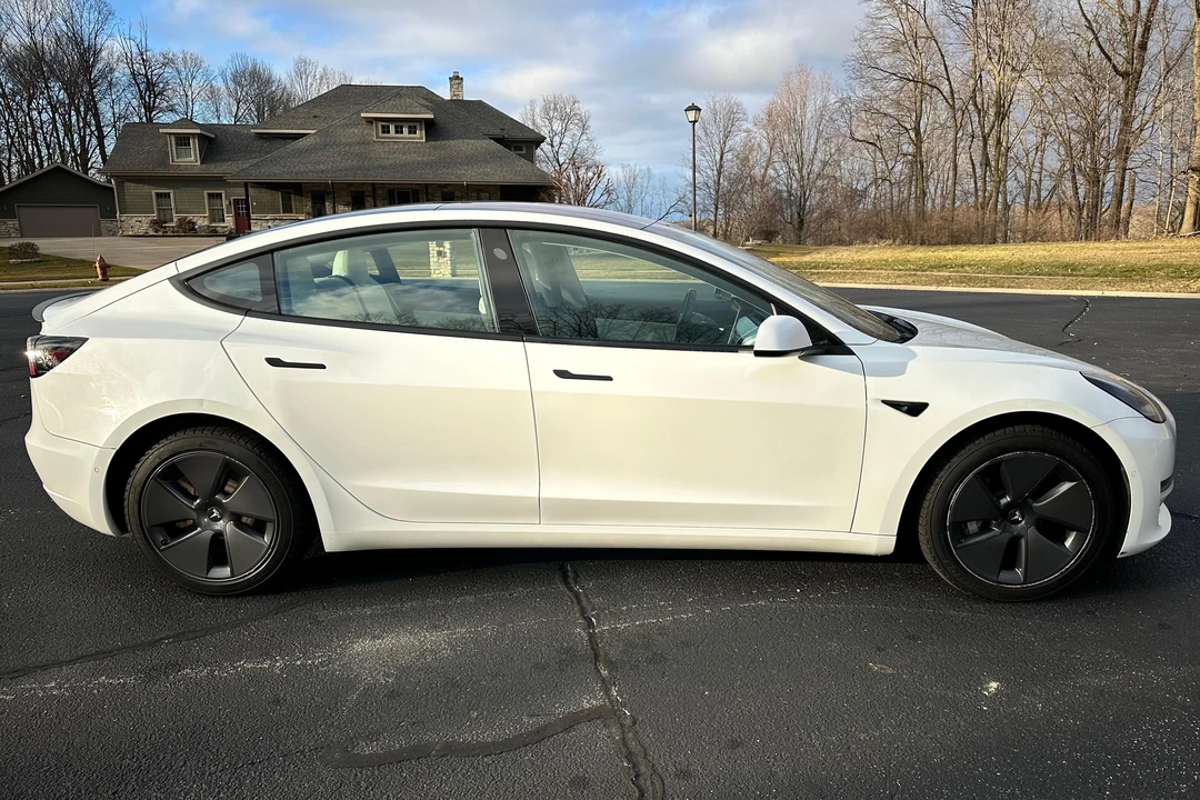 2018 Tesla Model 3 - Image 3 of 31