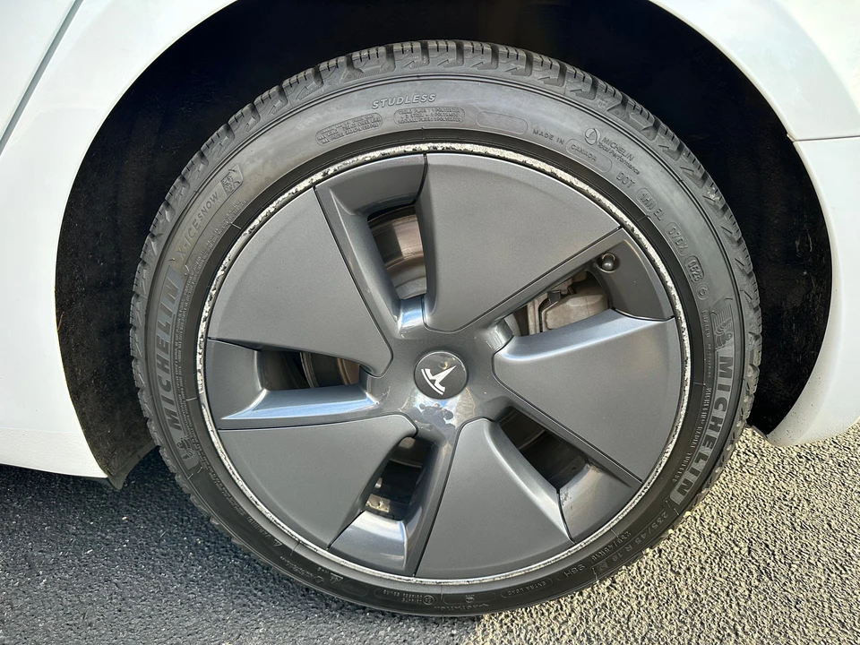 2018 Tesla Model 3 - Image 25 of 31