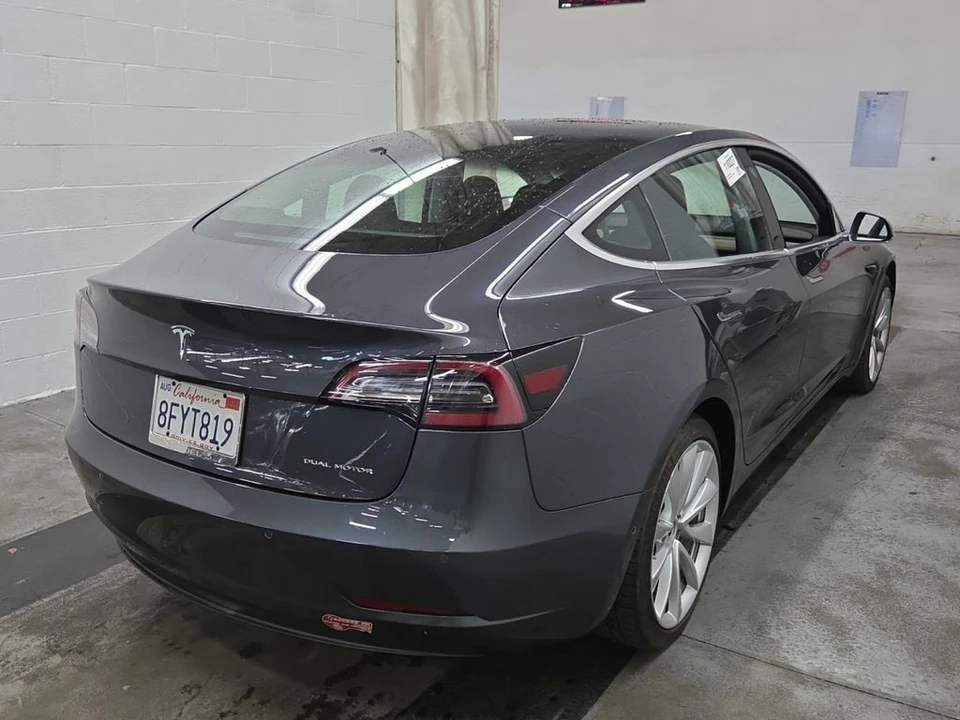 2018 Tesla Model 3 - Image 4 of 7