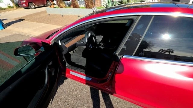 2018 Tesla Model 3 - Image 5 of 5