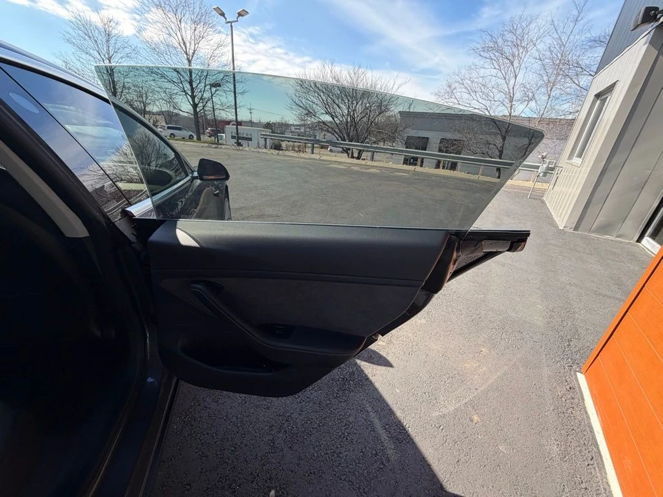 2018 Tesla Model 3 - Image 13 of 16