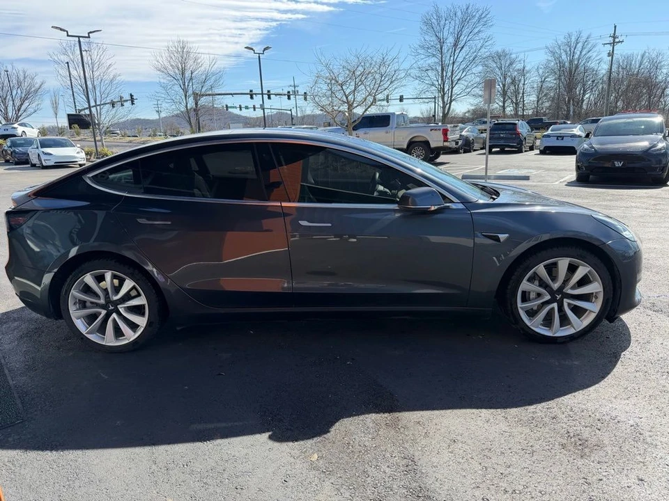 2018 Tesla Model 3 - Image 4 of 16