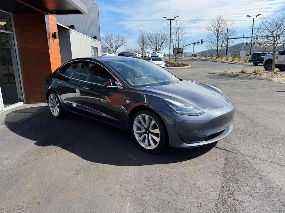 2018 Tesla Model 3 - Image 3 of 16