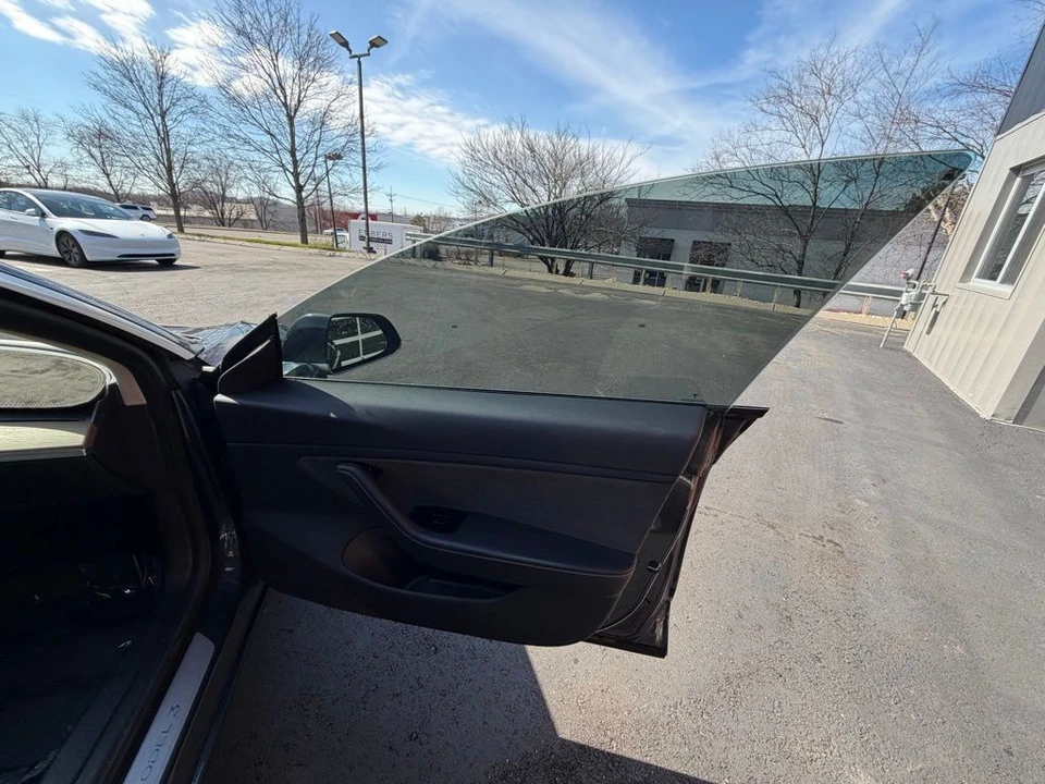 2018 Tesla Model 3 - Image 11 of 16