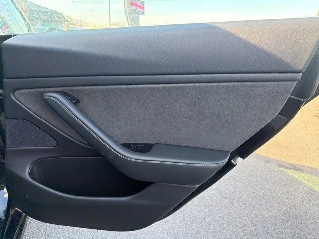 2018 Tesla Model 3 - Image 18 of 21