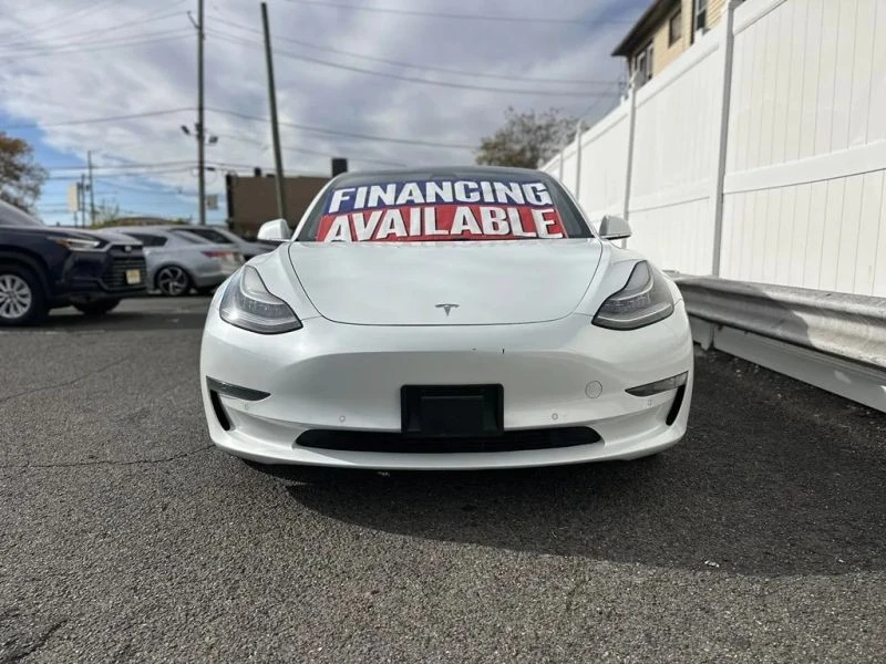2018 Tesla Model 3 - Image 2 of 12