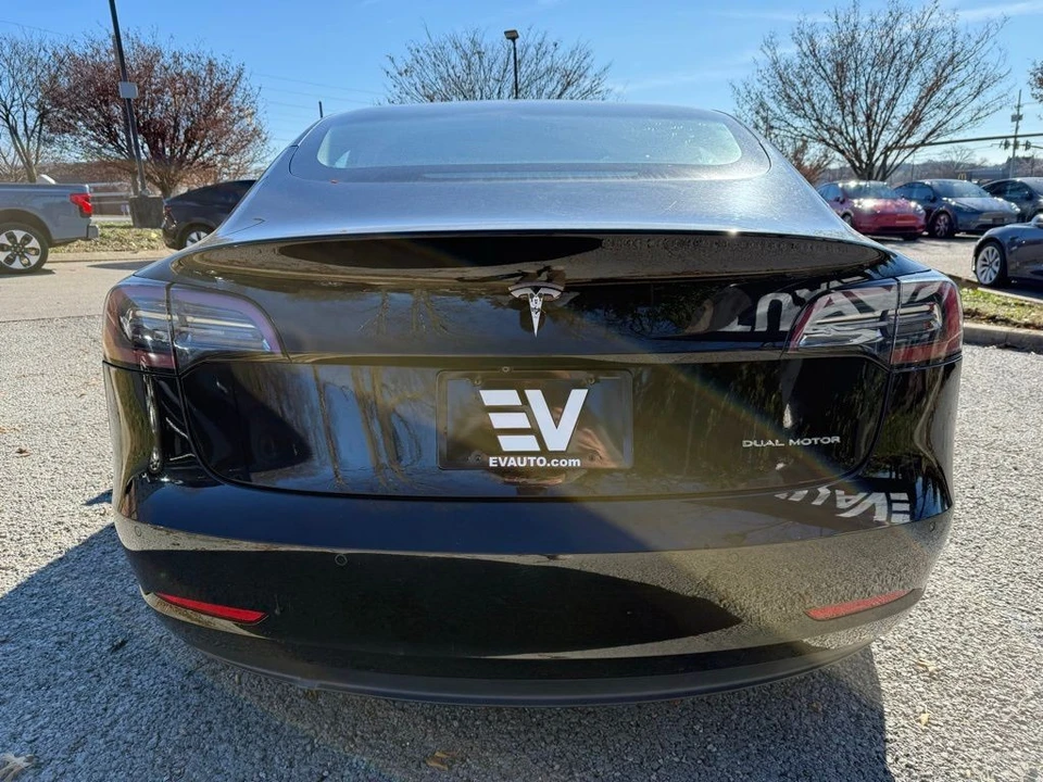 2018 Tesla Model 3 - Image 5 of 12