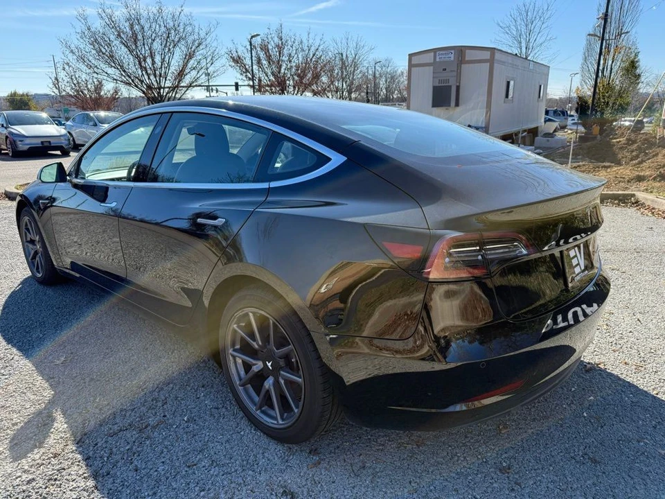 2018 Tesla Model 3 - Image 6 of 12