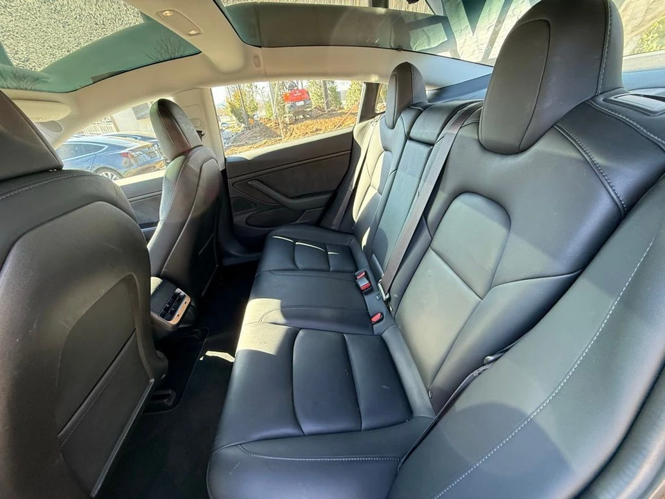 2018 Tesla Model 3 - Image 10 of 12