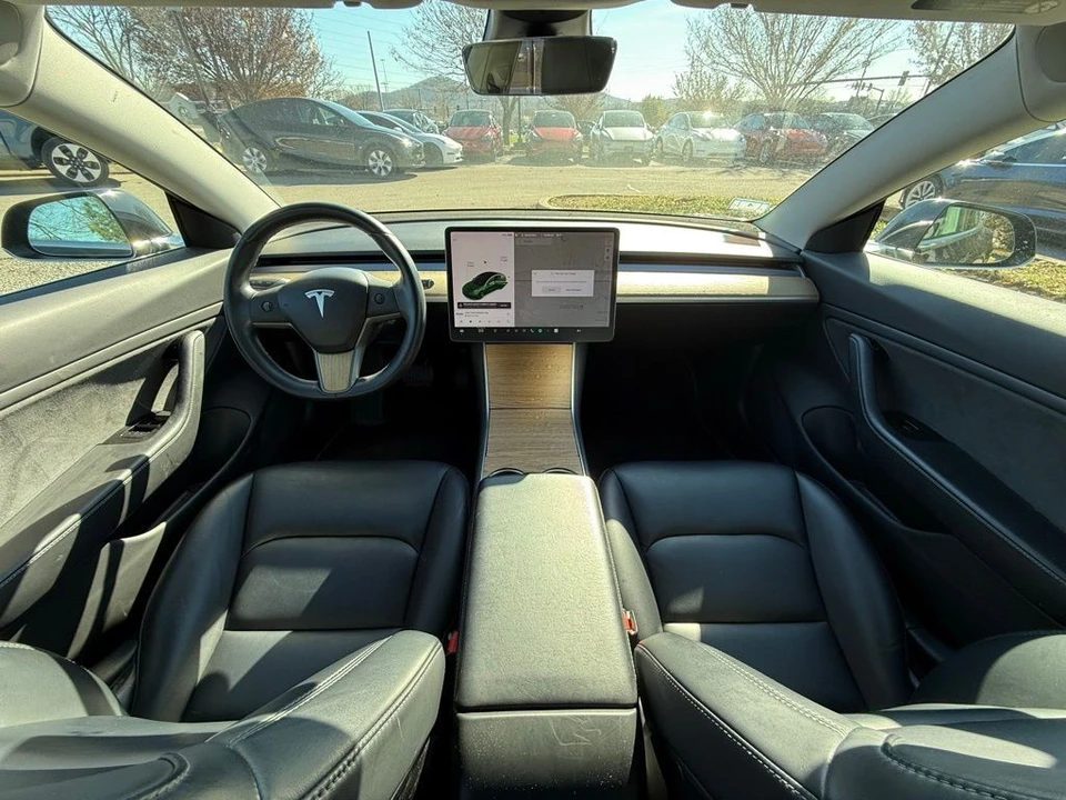 2018 Tesla Model 3 - Image 8 of 12