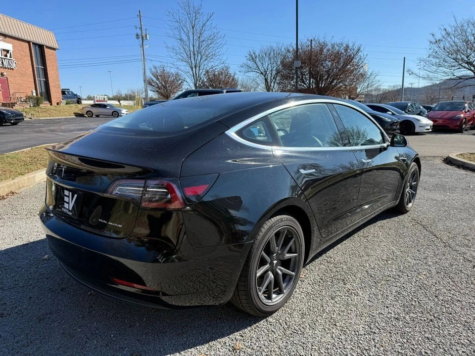 2018 Tesla Model 3 - Image 4 of 12