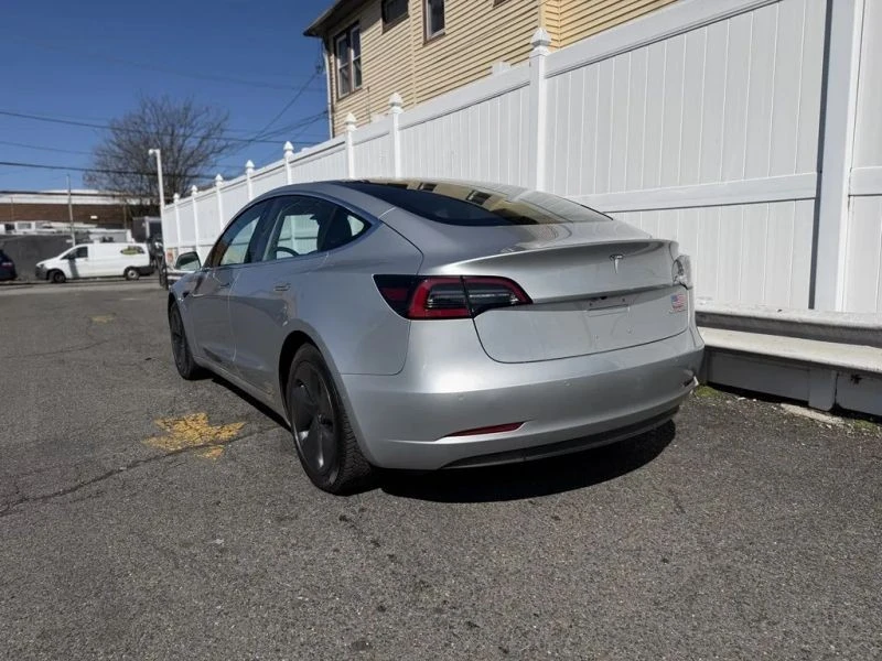 2018 Tesla Model 3 - Image 5 of 12