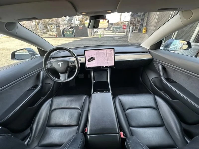 2018 Tesla Model 3 - Image 9 of 12
