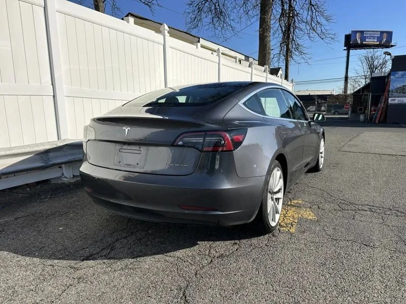 2018 Tesla Model 3 - Image 7 of 12