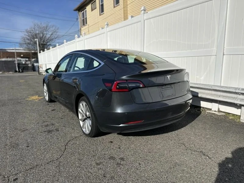 2018 Tesla Model 3 - Image 5 of 12