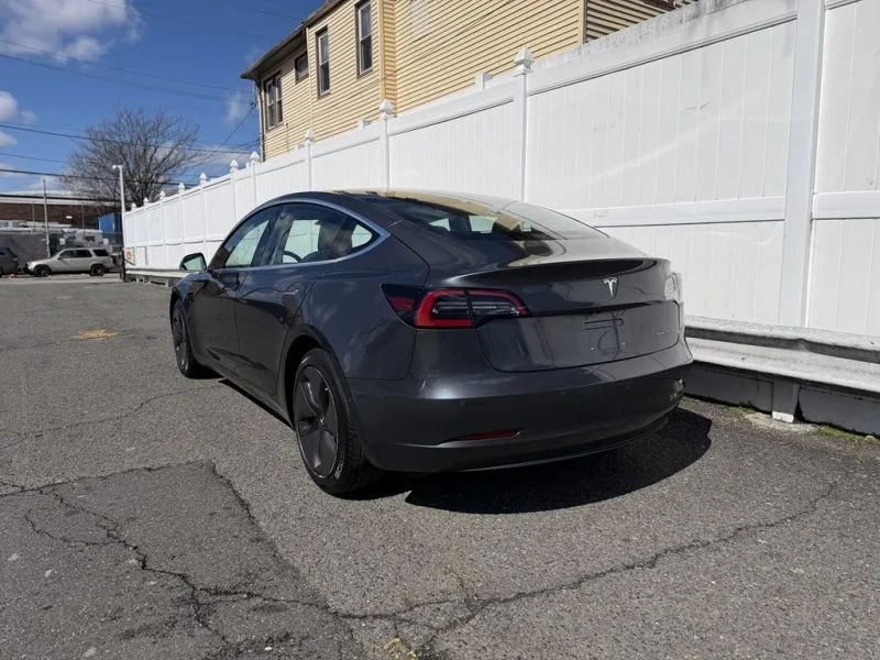 2018 Tesla Model 3 - Image 5 of 12