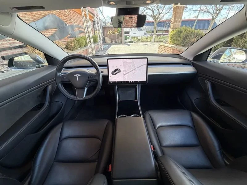 2018 Tesla Model 3 - Image 9 of 12