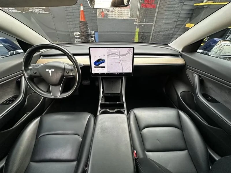 2018 Tesla Model 3 - Image 9 of 12