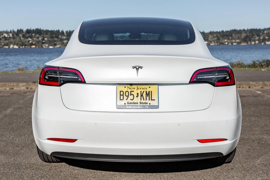 2018 Tesla Model 3 - Image 5 of 31