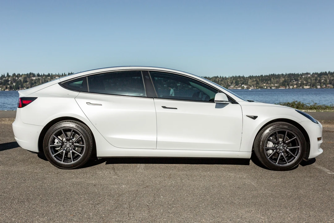 2018 Tesla Model 3 - Image 4 of 31