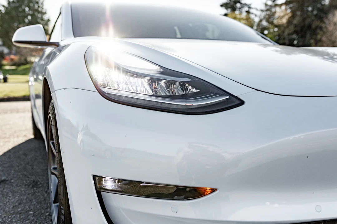 2018 Tesla Model 3 - Image 10 of 31