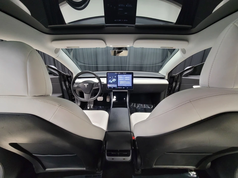 2018 Tesla Model 3 - Image 2 of 12