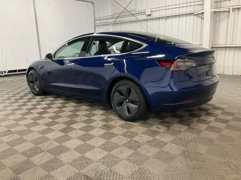 2018 Tesla Model 3 - Image 4 of 6
