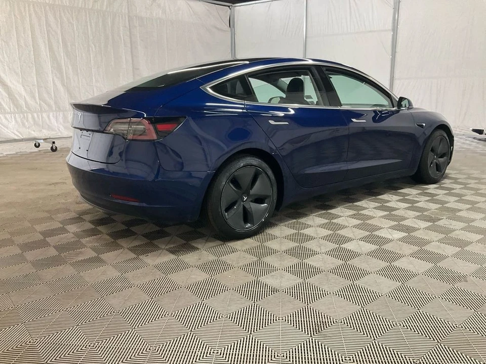 2018 Tesla Model 3 - Image 2 of 6
