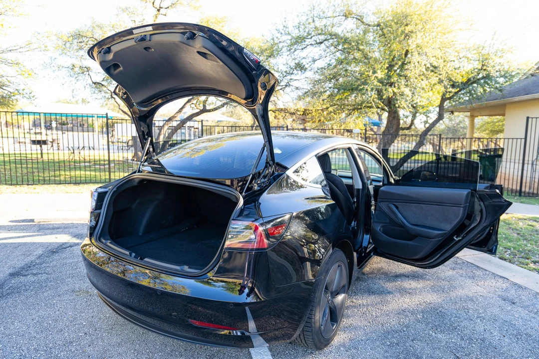 2018 Tesla Model 3 - Image 28 of 31