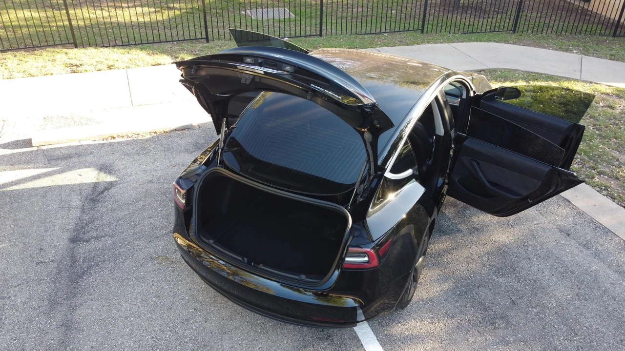 2018 Tesla Model 3 - Image 29 of 31