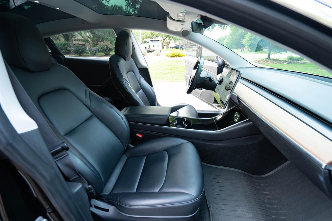 2018 Tesla Model 3 - Image 19 of 31
