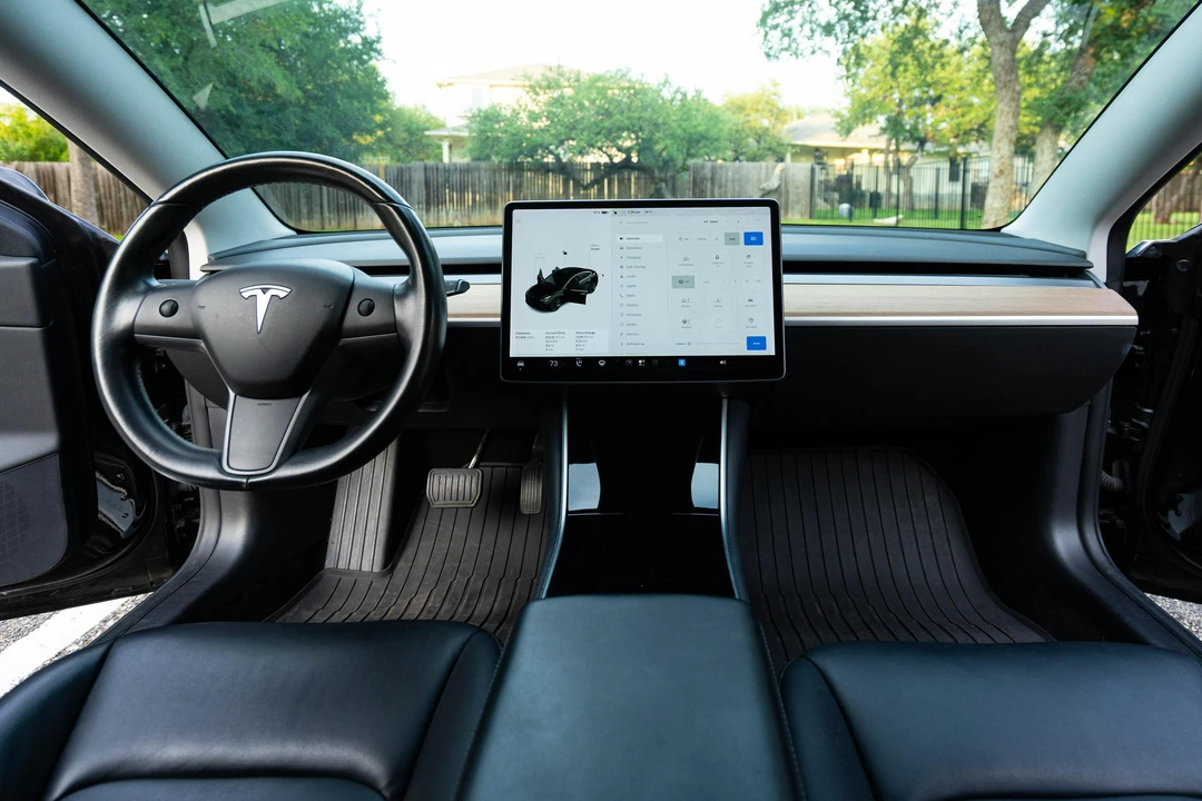 2018 Tesla Model 3 - Image 15 of 31