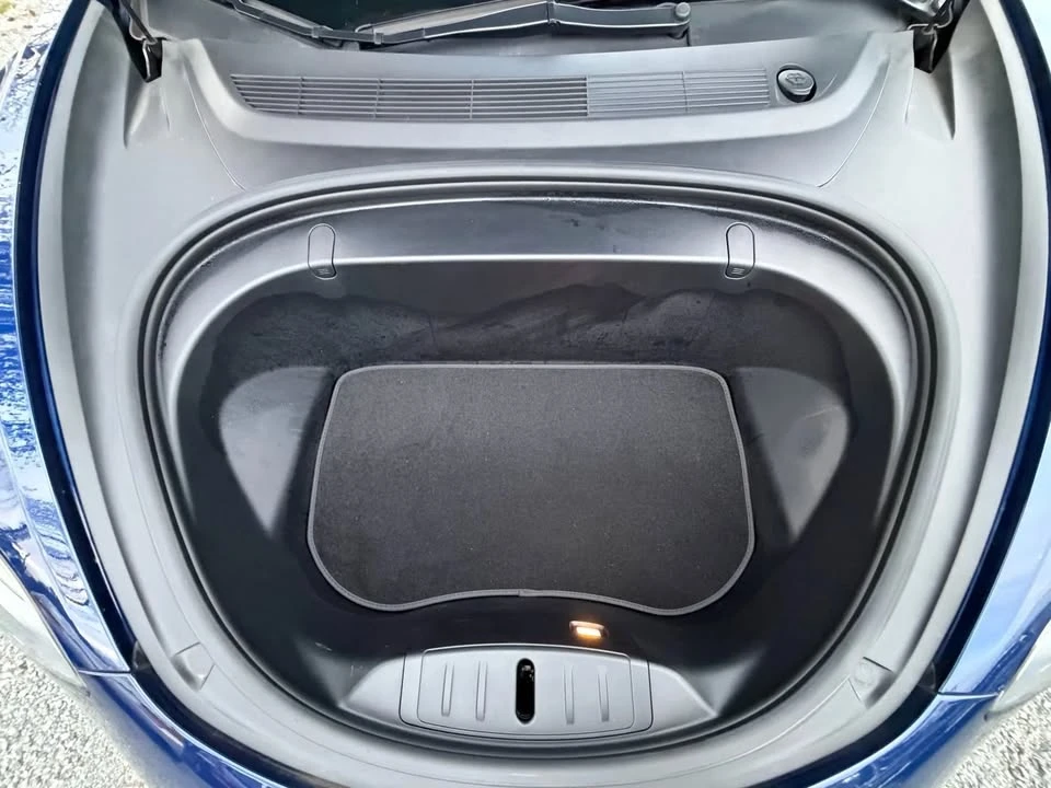 2018 Tesla Model 3 - Image 8 of 20