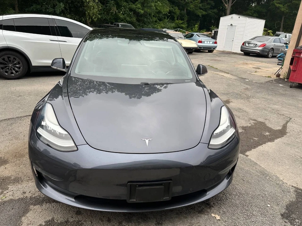 2018 Tesla Model 3 - Image 2 of 21