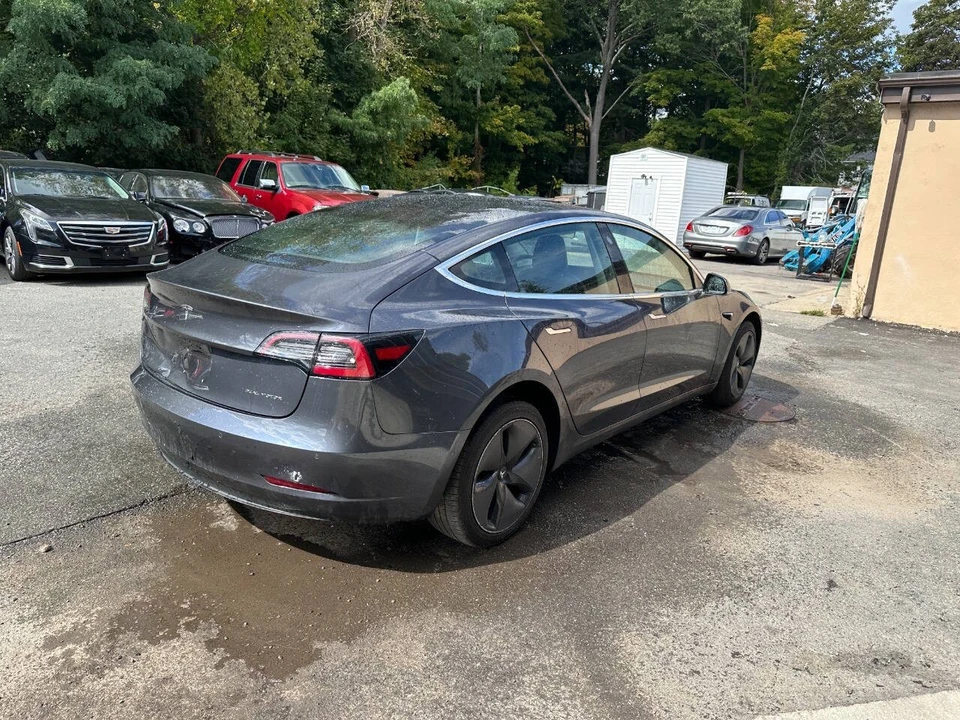 2018 Tesla Model 3 - Image 20 of 21