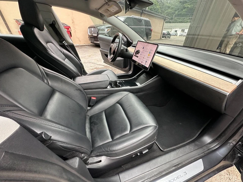 2018 Tesla Model 3 - Image 8 of 21