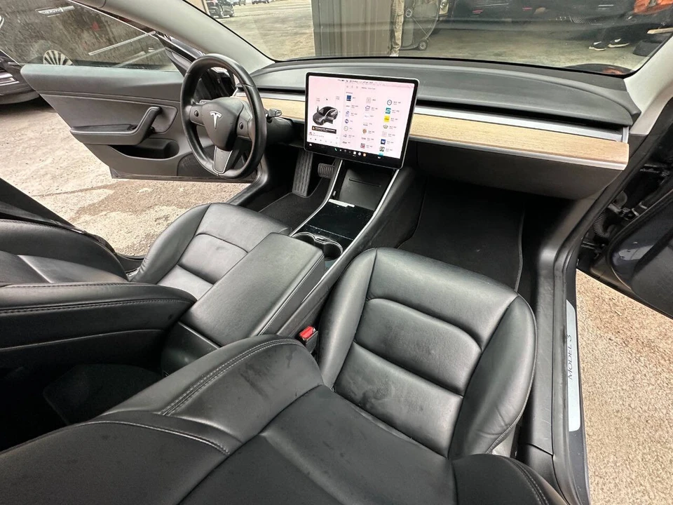 2018 Tesla Model 3 - Image 10 of 21
