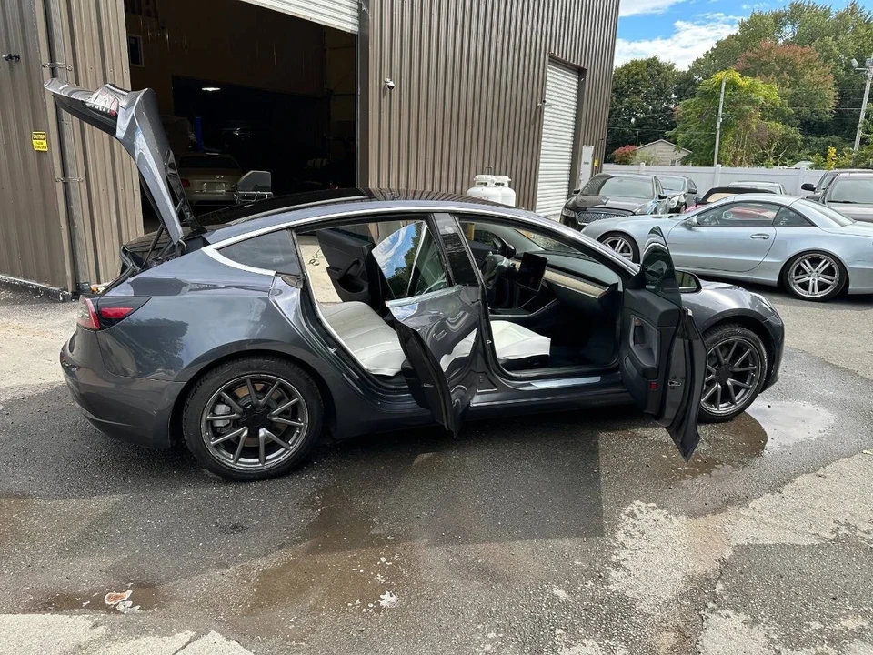 2018 Tesla Model 3 - Image 3 of 21