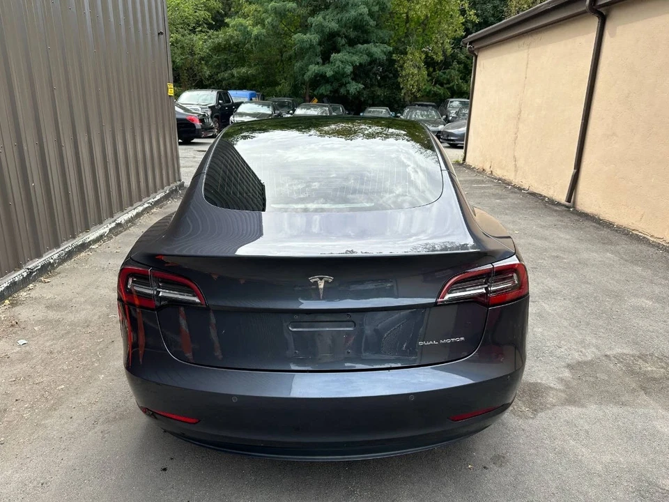 2018 Tesla Model 3 - Image 8 of 21
