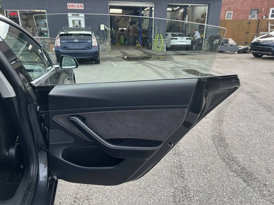 2018 Tesla Model 3 - Image 20 of 21