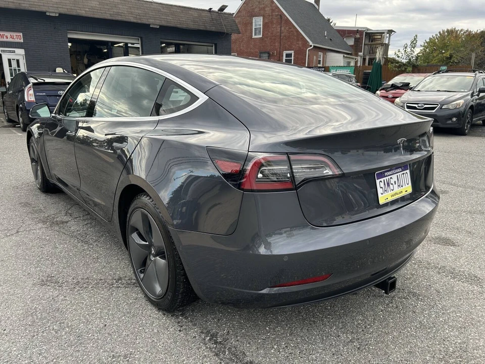 2018 Tesla Model 3 - Image 5 of 21