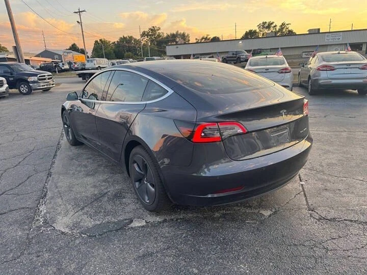 2018 Tesla Model 3 - Image 7 of 12